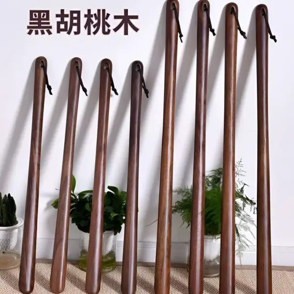Long-Handle Shoe Horn